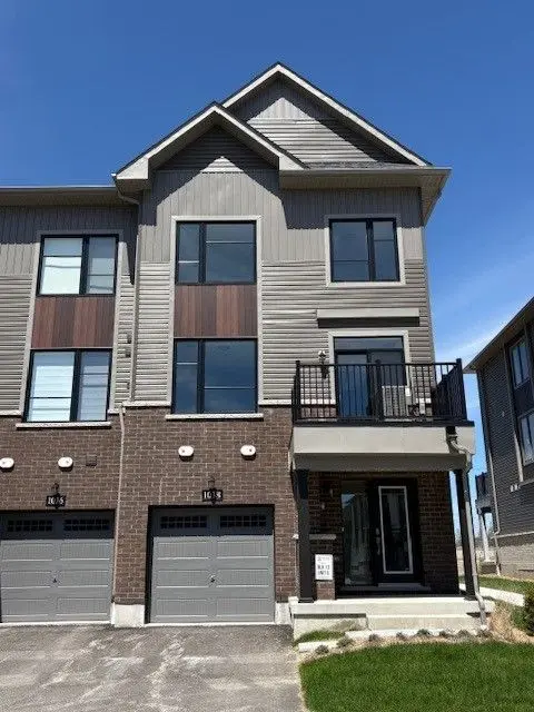 1038 Porcupine PATH, Oshawa, ON L1L 0X1