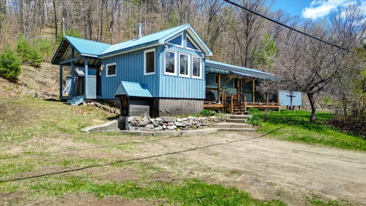 31105 28 HWY E, Bancroft, ON K0L 1C0