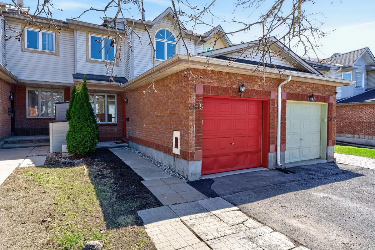 3835 Crowsnest AVE, Hunt Club - Windsor Park Village And Area, ON K1V 1K4