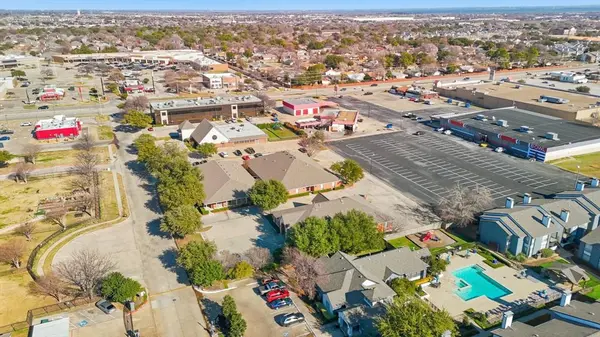 105 Kathryn Drive, Lewisville, TX 75067