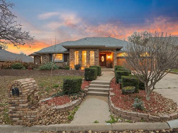 6606 Canalview Drive, Arlington, TX 76016