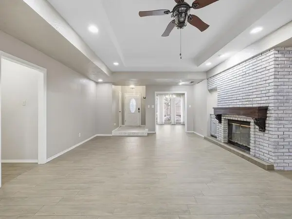 6606 Canalview Drive, Arlington, TX 76016