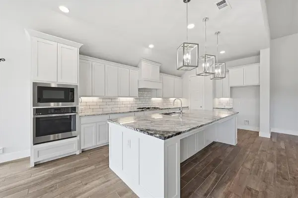 1617 Cygnet Court, Van Alstyne, TX 75495