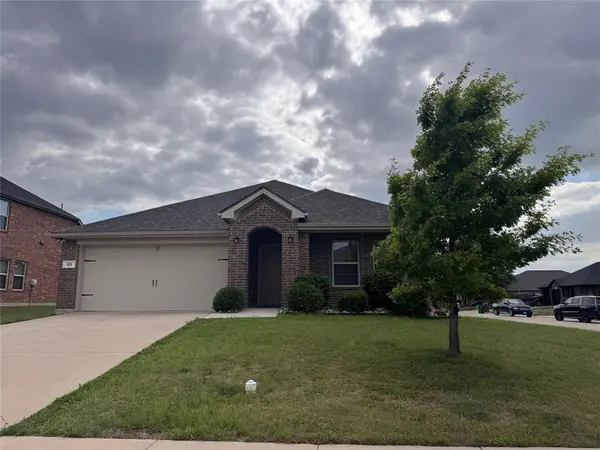122 Rain Cloud Drive, Waxahachie, TX 75165