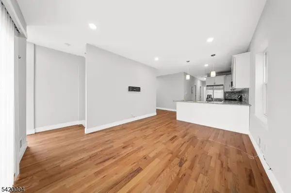 558 Broadway, Elizabeth City, NJ 07206