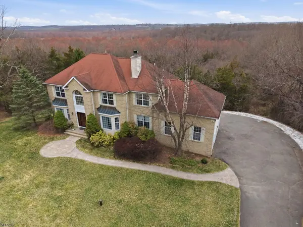 15 Dana Dr, Andover Twp., NJ 07848