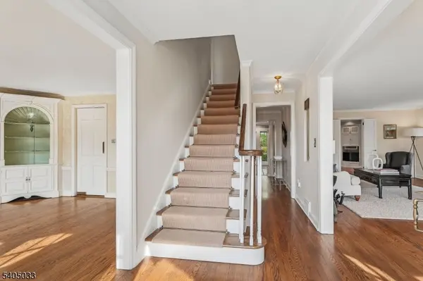 84 Pine Grove Ave, Summit City, NJ 07901