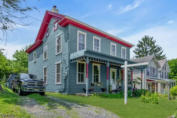 135 Main St, Hampton Boro, NJ 08827