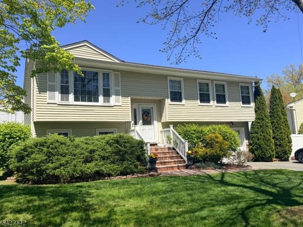 900 Sioux Ave, Parsippany-troy Hills Twp., NJ 07034