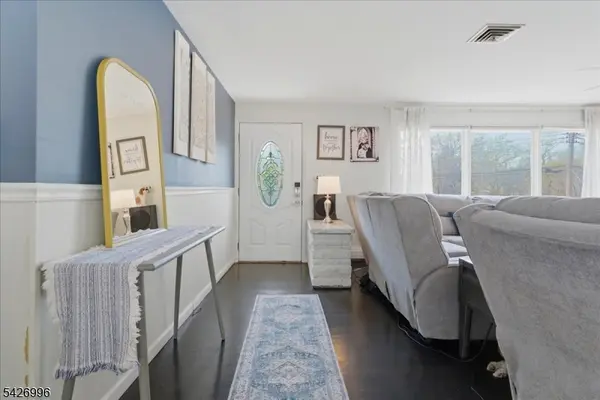 9 Hartung Ave, Riverdale Boro, NJ 07457