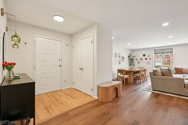 50 Pine St #206, Montclair Twp., NJ 07042