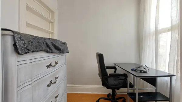 35 Lindsey AVE, Toronto C01, ON M6H 1E2