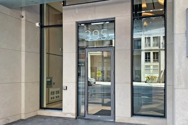395 Bloor ST E #4710, Toronto C08, ON M4W 1H7