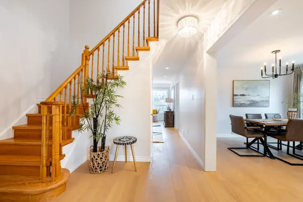 1506 Bentley LN, Pickering, ON L1X 2M5