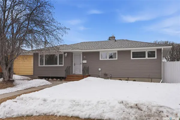 15 Stewart AVENUE, Saskatoon, SK S7L 3S5