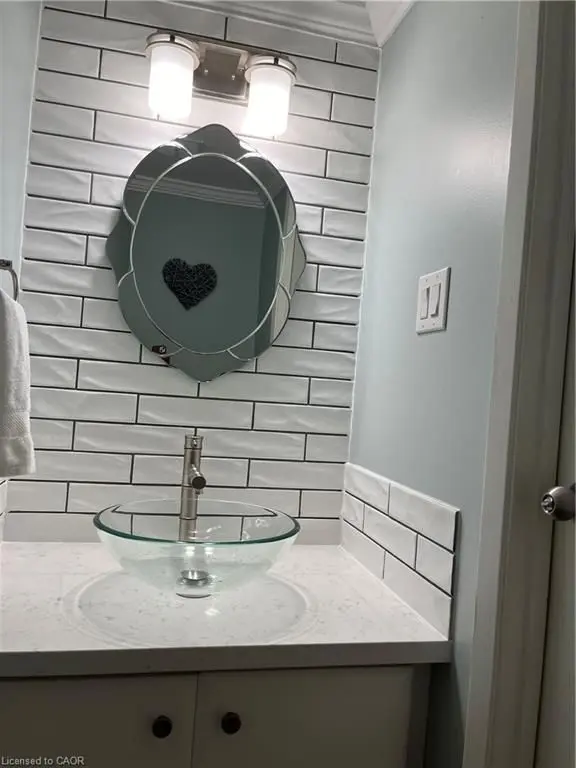 2301 Cavendish DR #99, Burlington, ON L7P 3M3