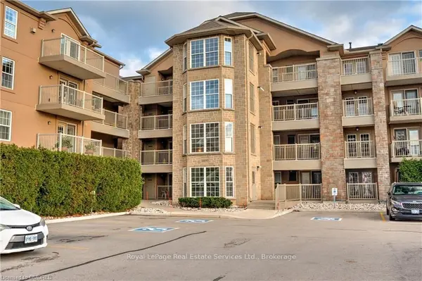 1460 Bishops Gate #306, Oakville, ON L6M 4N5