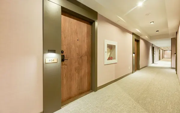 1035 Southdown RD #404, Mississauga, ON L5J 0A2