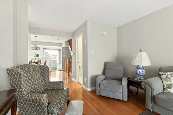 2531 Northampton BLVD #9, Burlington, ON L7M 4H5