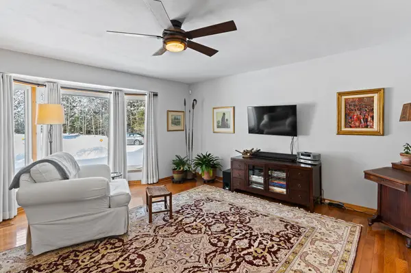 57 Hiawatha DR, Huntsville, ON P0B 1L0