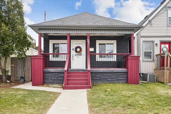 32 Allan AVE, Hamilton, ON L8H 2C9