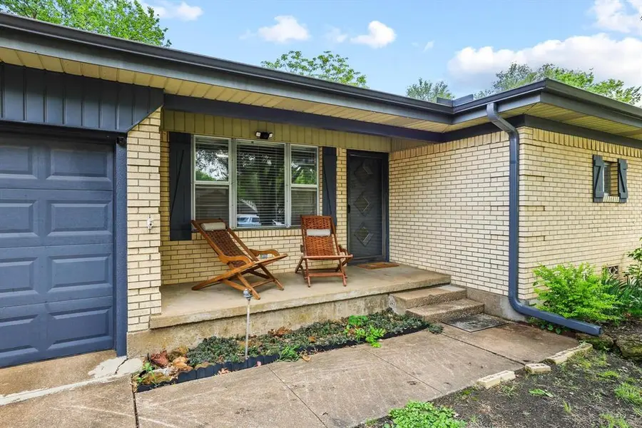 813 S Andrews Street, Sherman, TX 75090