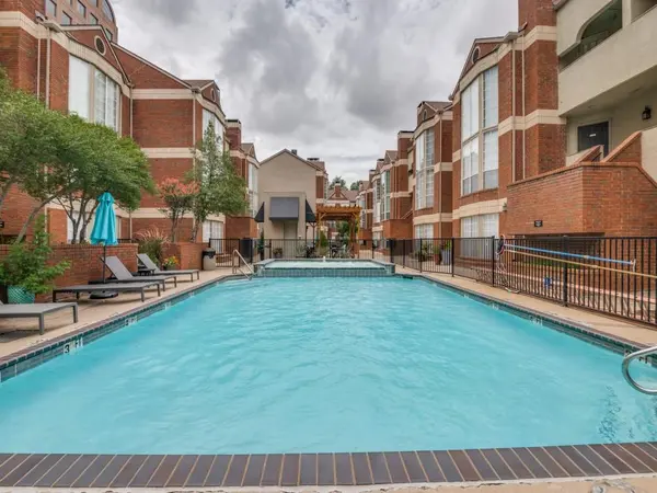3100 Cole #118, Dallas, TX 75204