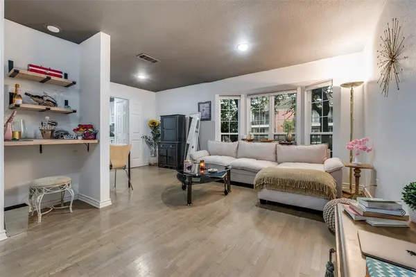 3100 Cole #118, Dallas, TX 75204