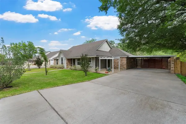 8224 Forest Ridge Drive, Woodway, TX 76712