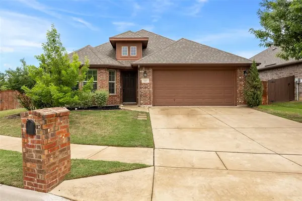11801 Hassop Lane, Burleson, TX 76028