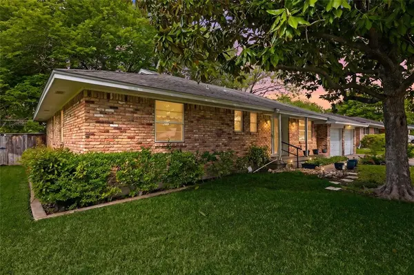 609 Dennis Drive, Desoto, TX 75115