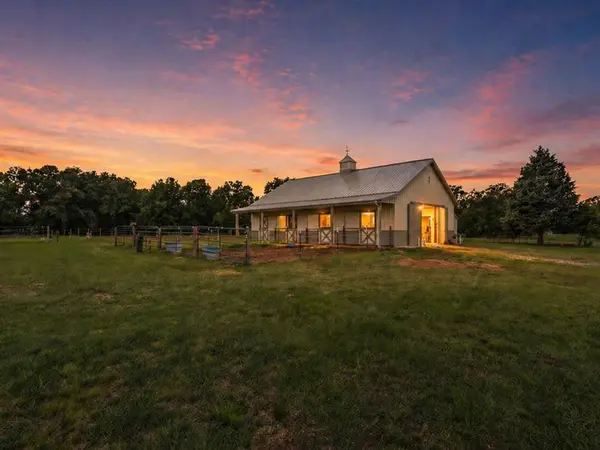 3317 Vz County Road 1804, Grand Saline, TX 75140