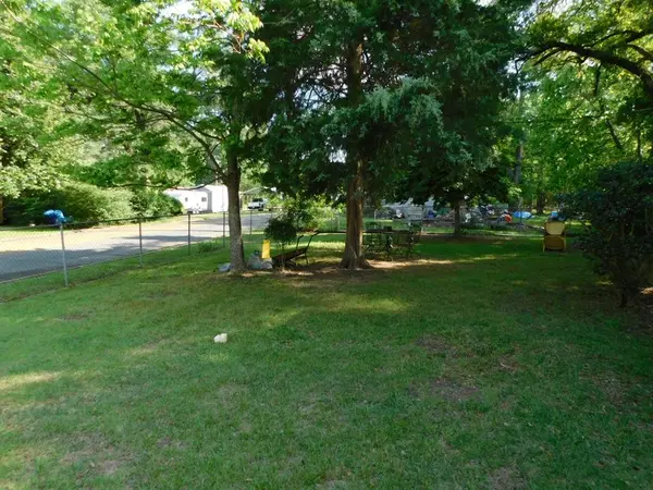 406 NW 3rd Street, Springhill, LA 71075