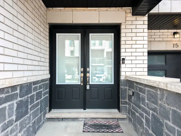 15 Ambereen PL, Clarington, ON L1C 5P2