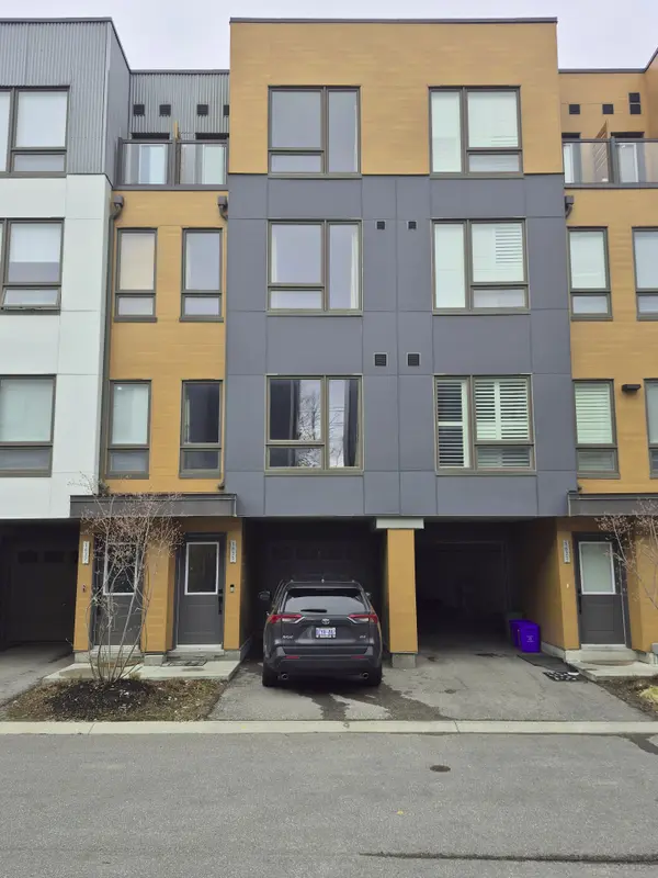 1635 Pleasure Valley PATH, Oshawa, ON L1G 0E3