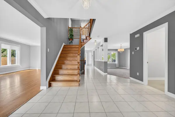 5 Mayford AVE, Barrhaven, ON K2G 6A7