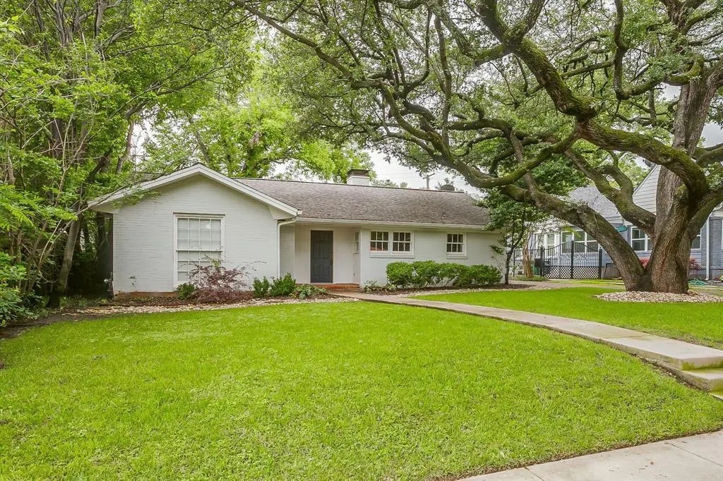 2013 Huntington Lane, Fort Worth, TX 76110