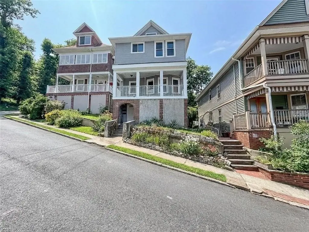 28 Pearl ST, Staten  Island, NY 10304