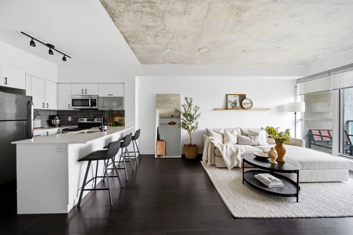 150 East Liberty ST #2701, Toronto C01, ON M6K 3R5