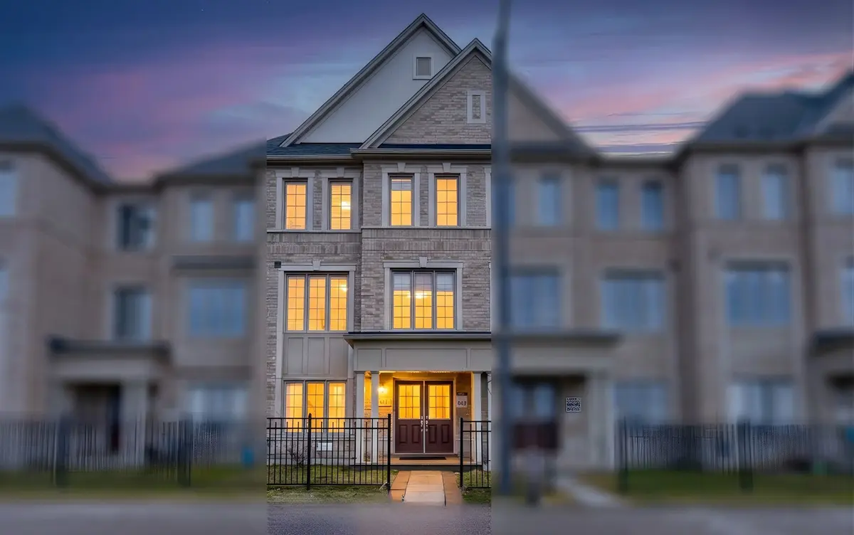 8644 Financial DR, Brampton, ON L6Y 6G5