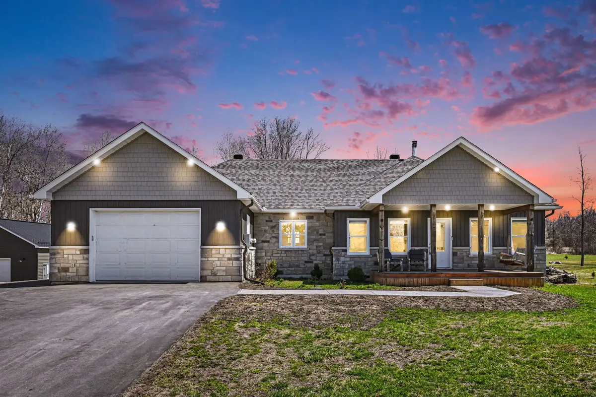 3247 Tolmies Corners RD N, North Stormont, ON K0C 1V0