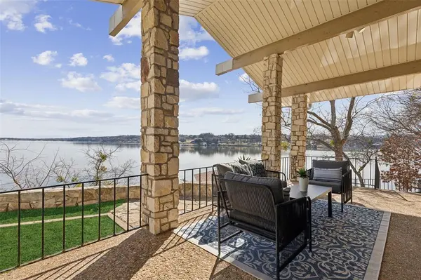 648 S Rough Creek Court, Granbury, TX 76048