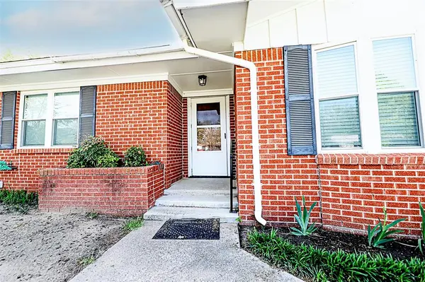 1209 Pebble Street, Bowie, TX 76230