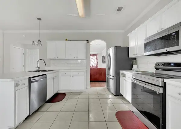 617 Crystal Brook Drive, Saginaw, TX 76179