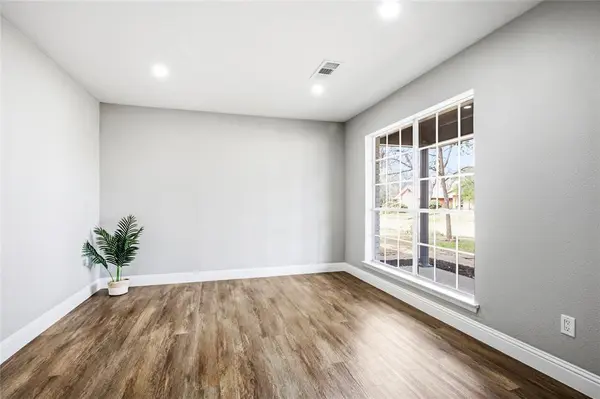 1708 Park Ridge Terrace, Arlington, TX 76012