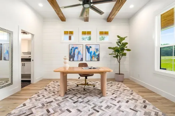 205 Oak Creek Drive, Tool, TX 75143