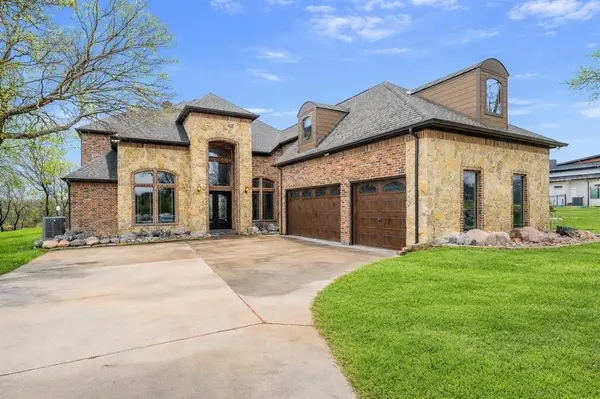 235 Grand Harbor Boulevard, Chico, TX 76431