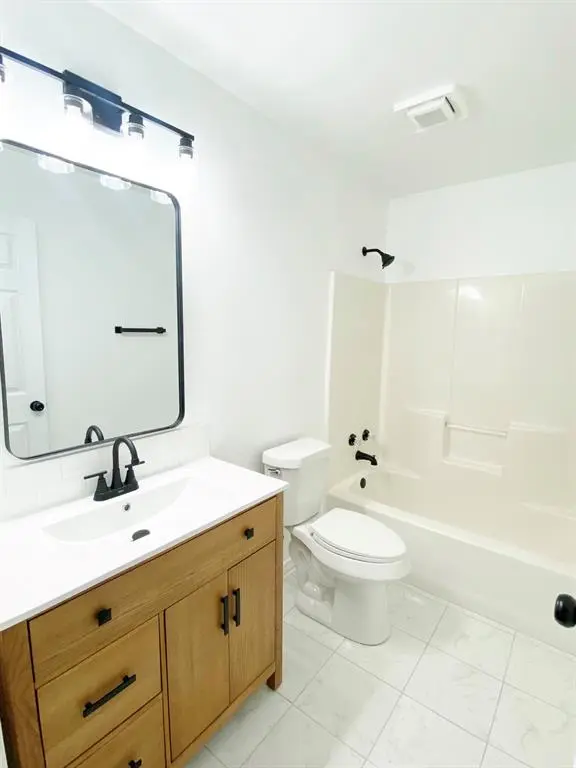 501 Red Springs Avenue, Mount Pleasant, TX 75455