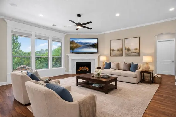 153 Crest Canyon Drive, Fort Worth, TX 76108