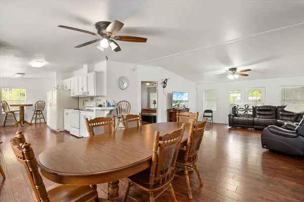 5821 Parkside Court, Granbury, TX 76048